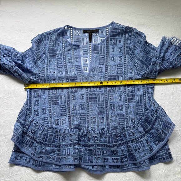 BCBGMaxAzria Blue Patterned Top - Picture 11 of 13